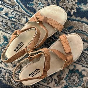 Earth Velcro sandals